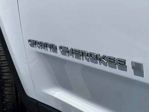 New 2026 Jeep Grand Cherokee Limited AWD/4WD image 27