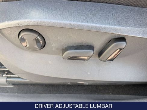 Used 2024 Volkswagen Tiguan SE AWD/4WD image 15