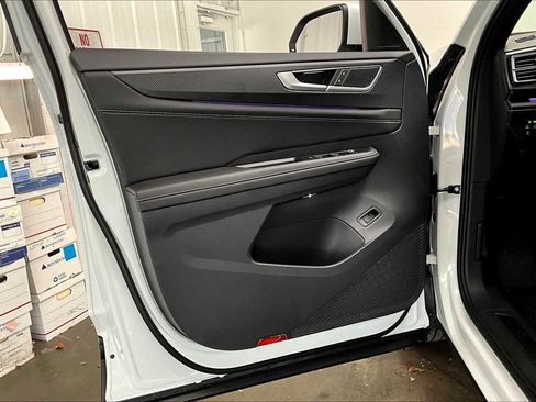 New 2026 Volkswagen Atlas Cross Sport SEL image 24