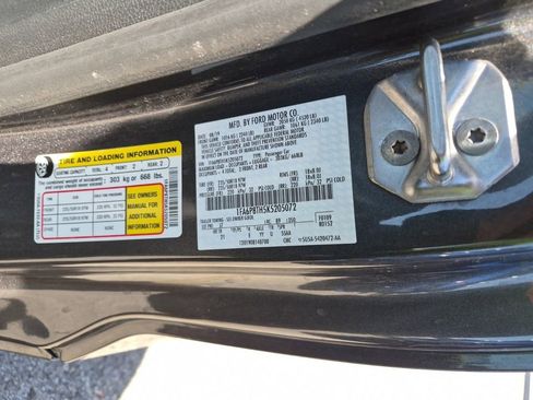 Used 2019 Ford Mustang Coupe w/ Equipment Group 101A image 8