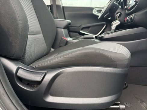 Used 2024 Kia Soul LX w/ Option Group 015 FWD image 25