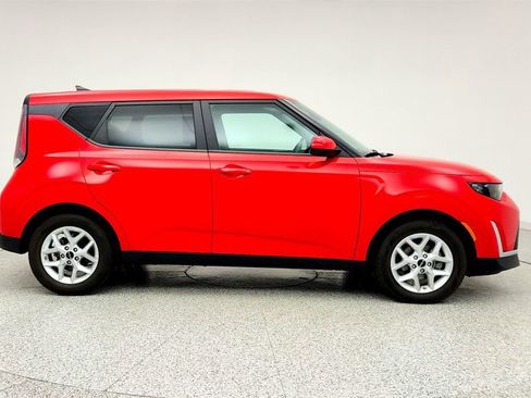Used 2024 Kia Soul LX w/ Option Group 015 image 4