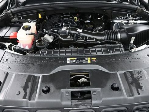 Used 2024 Jeep Grand Cherokee L Limited w/ Luxury Tech Group II image 24