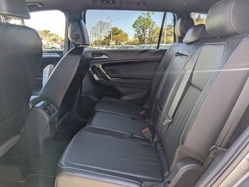 Used 2024 Volkswagen Tiguan SE R-Line image 19