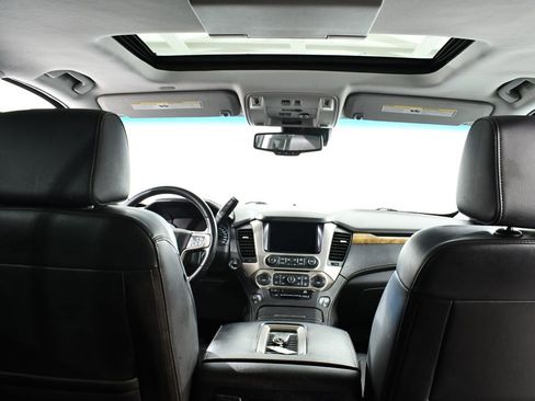 Used 2017 GMC Yukon XL Denali w/ Open Road Package AWD/4WD image 17