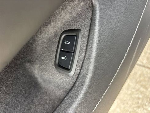 Used 2020 Chevrolet Corvette Stingray w/ 2LT Preferred Equipment Group image 21