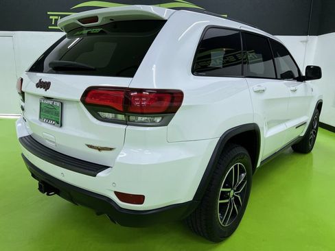 Used 2018 Jeep Grand Cherokee Trailhawk w/ Trailhawk Luxury Group AWD/4WD image 10