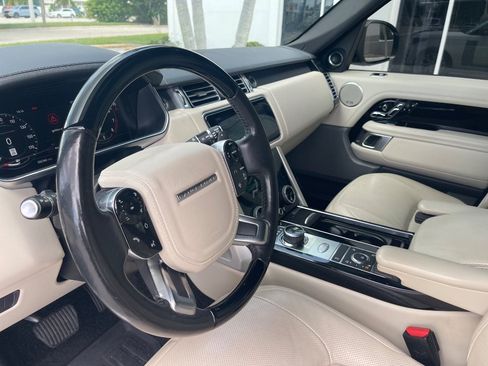 Used 2018 Land Rover Range Rover Supercharged AWD/4WD image 12