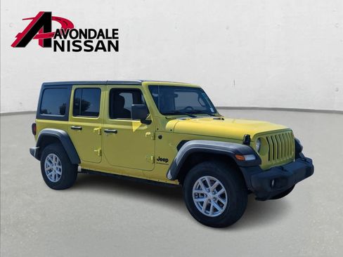 Used 2023 Jeep Wrangler Sport S image 8