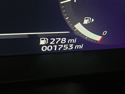 New 2025 Mitsubishi Outlander SE image 18