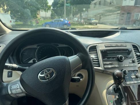 Used 2009 Toyota Venza AWD image 18