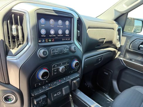 Used 2022 Chevrolet Silverado 1500 RST AWD/4WD image 12