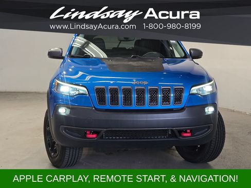 Used 2019 Jeep Cherokee Trailhawk w/ Cold Weather Group AWD/4WD image 2