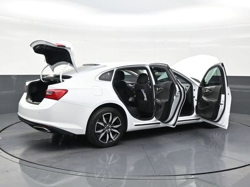 Used 2024 Chevrolet Malibu RS FWD image 28