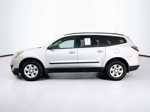 Used 2015 Chevrolet Traverse LS FWD image 4