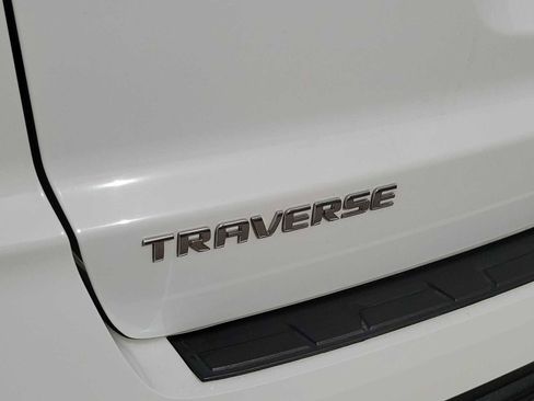 Used 2017 Chevrolet Traverse LS FWD image 11