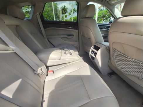 Used 2013 Cadillac SRX Luxury FWD image 30