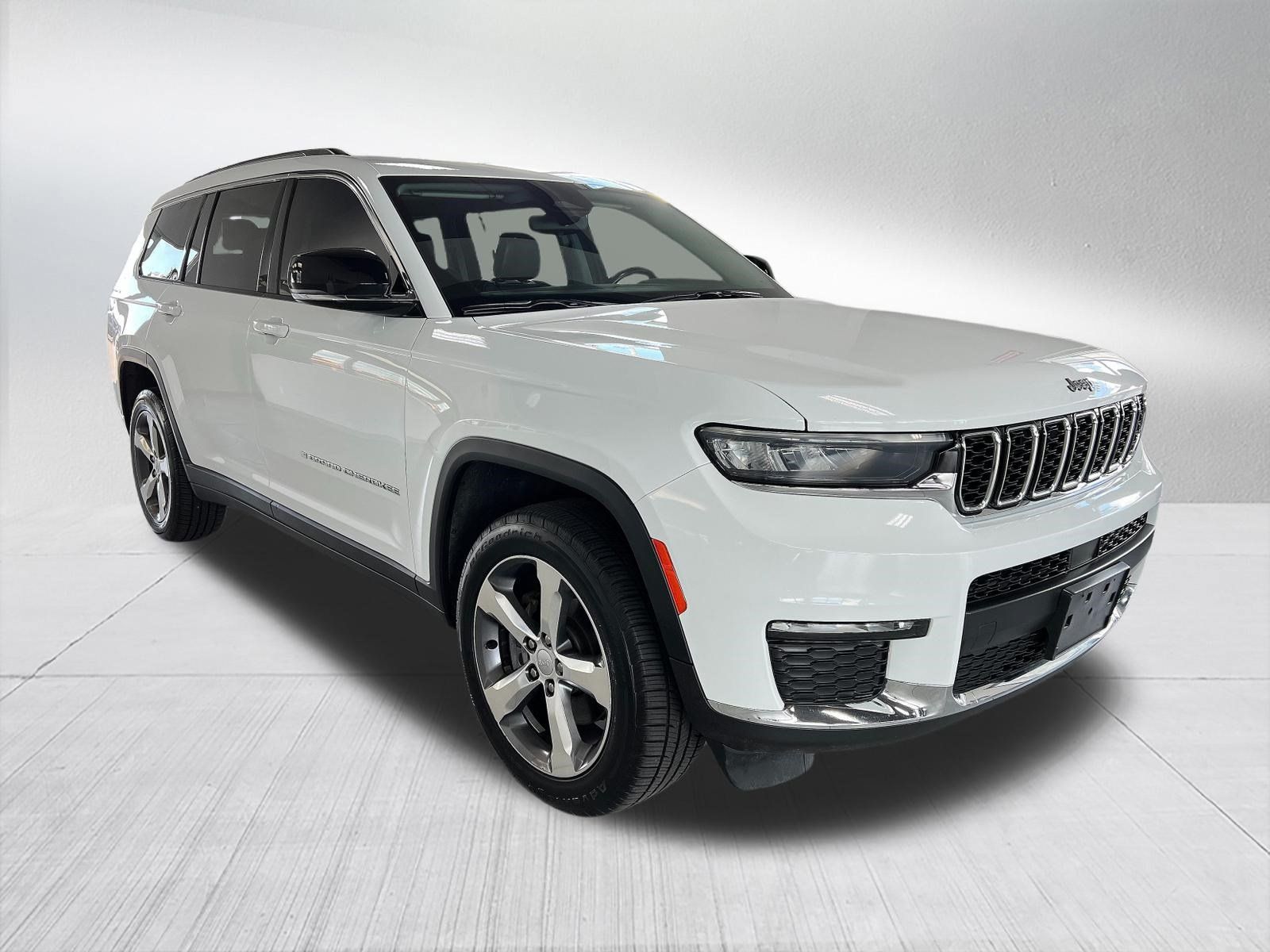 Used 2021 Jeep Grand Cherokee L Limited AWD/4WD image 3