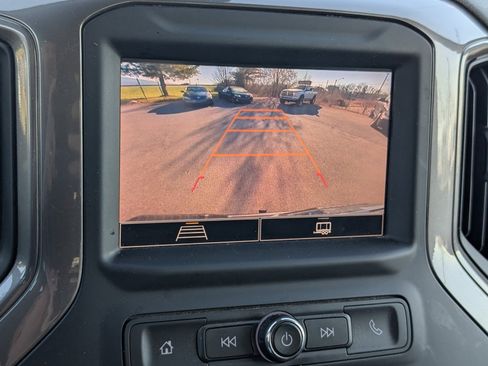 Used 2023 Chevrolet Silverado 1500 Custom w/ 2.7L Blackout Package image 10