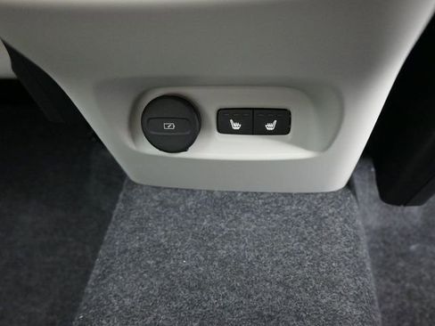 New 2026 Volvo XC40 B5 Ultra w/ Climate Package image 34