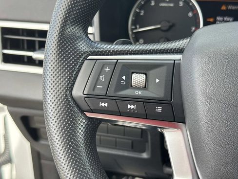 Used 2025 Mitsubishi Outlander ES FWD image 38