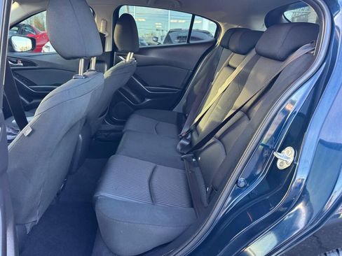 Used 2015 MAZDA MAZDA3 i Touring w/ Technology Package image 11