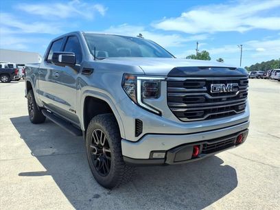 Used 2025 GMC Sierra 1500 AT4 w/ AT4 Premium Package