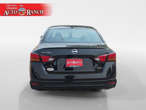 Used 2025 Nissan Altima 2.5 SV AWD/4WD image 4