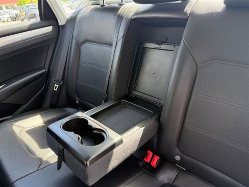 Used 2013 Volkswagen Passat TDI SE image 16