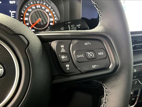 New 2025 Jeep Gladiator Sport image 14