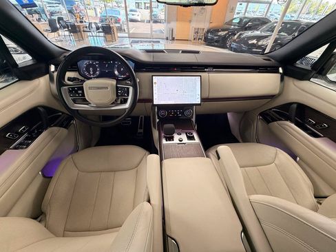 Used 2023 Land Rover Range Rover Long Wheelbase SE AWD/4WD image 9