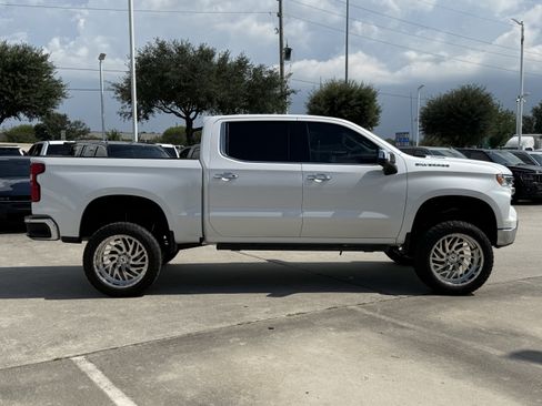 Used 2022 Chevrolet Silverado 1500 LTZ w/ LTZ Premium Texas Edition AWD/4WD image 3