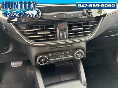 Used 2021 Ford Escape SE w/ Cold Weather Package image 19