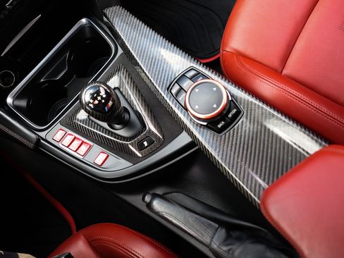 Used 2015 BMW M3 RWD image 42