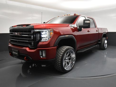 Used 2021 GMC Sierra 2500 AT4 w/ AT4 Preferred Package image 2