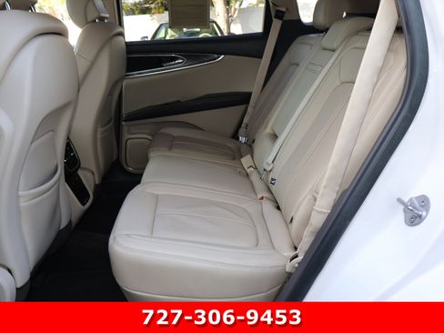 Used 2017 Lincoln MKX Reserve w/ Driver Assistance Package image 17