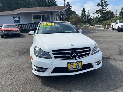 Used 2014 Mercedes-Benz C 250 Sedan image 24