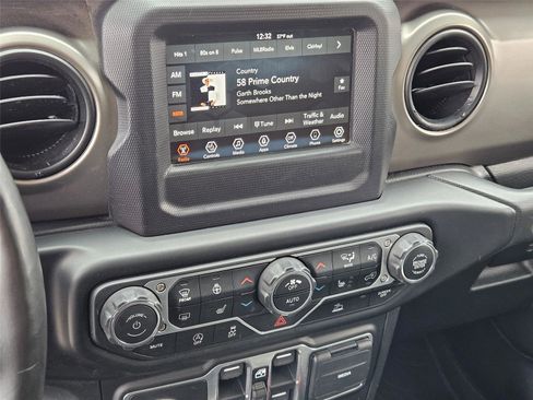 Used 2020 Jeep Gladiator Sport w/ Quick Order Package 24S AWD/4WD image 18