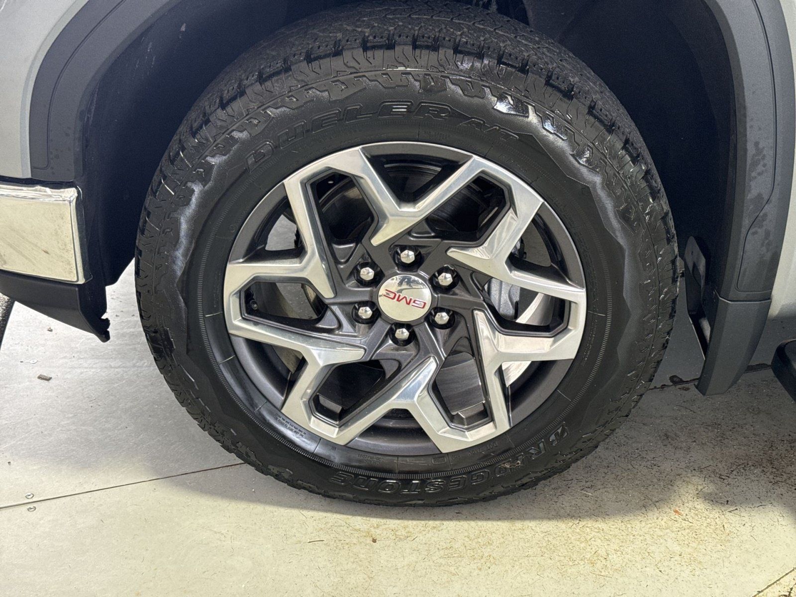 Used 2024 GMC Sierra 1500 SLT AWD/4WD image 13