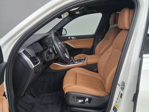 Used 2023 BMW X5 xDrive40i AWD/4WD image 5