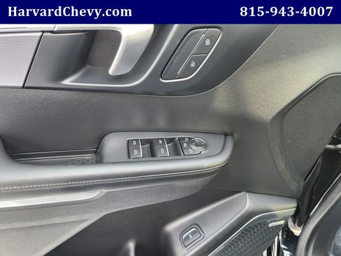 Used 2025 Buick Enclave Sport Touring image 35