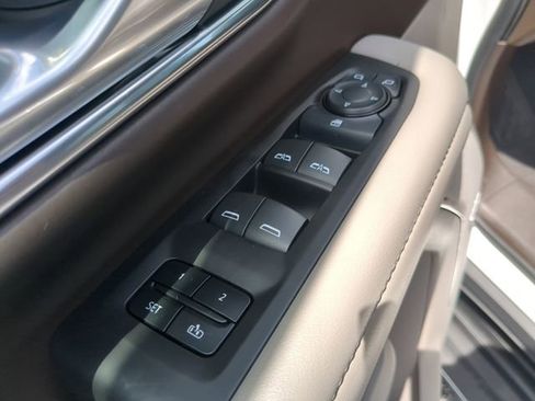 Used 2024 Chevrolet Tahoe LT AWD/4WD image 22