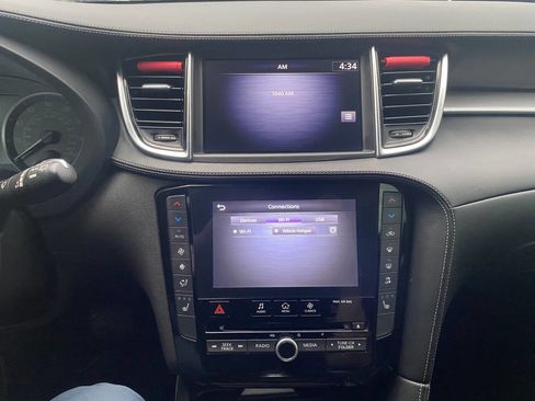 Used 2021 INFINITI QX50 Luxe image 12