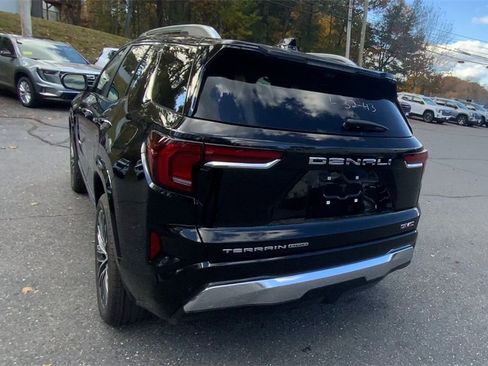 New 2026 GMC Terrain Denali w/ LPO, Floor Liner Package image 7