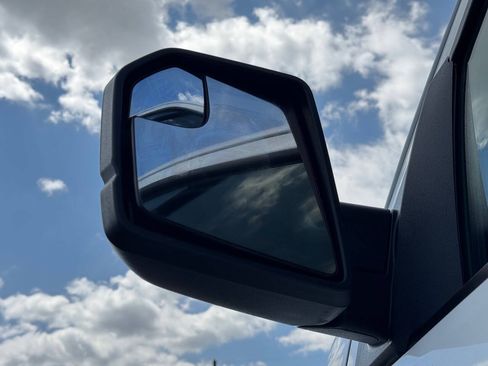 Used 2015 Ford F150 XL w/ Equipment Group 101A Mid AWD/4WD image 46