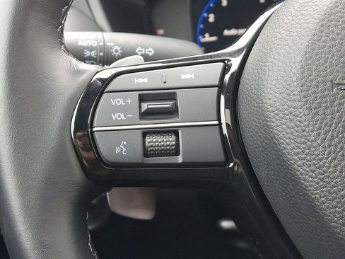 Certified 2025 Acura ADX Base image 22