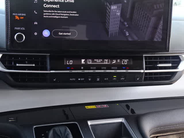 Certified 2025 Toyota Sienna XLE w/ XLE Plus Package FWD image 29