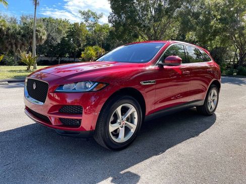 Used 2019 Jaguar F-PACE Premium AWD/4WD image 3