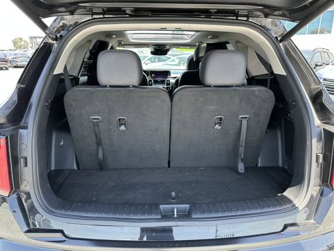 Certified 2023 Kia Sorento SX FWD image 24
