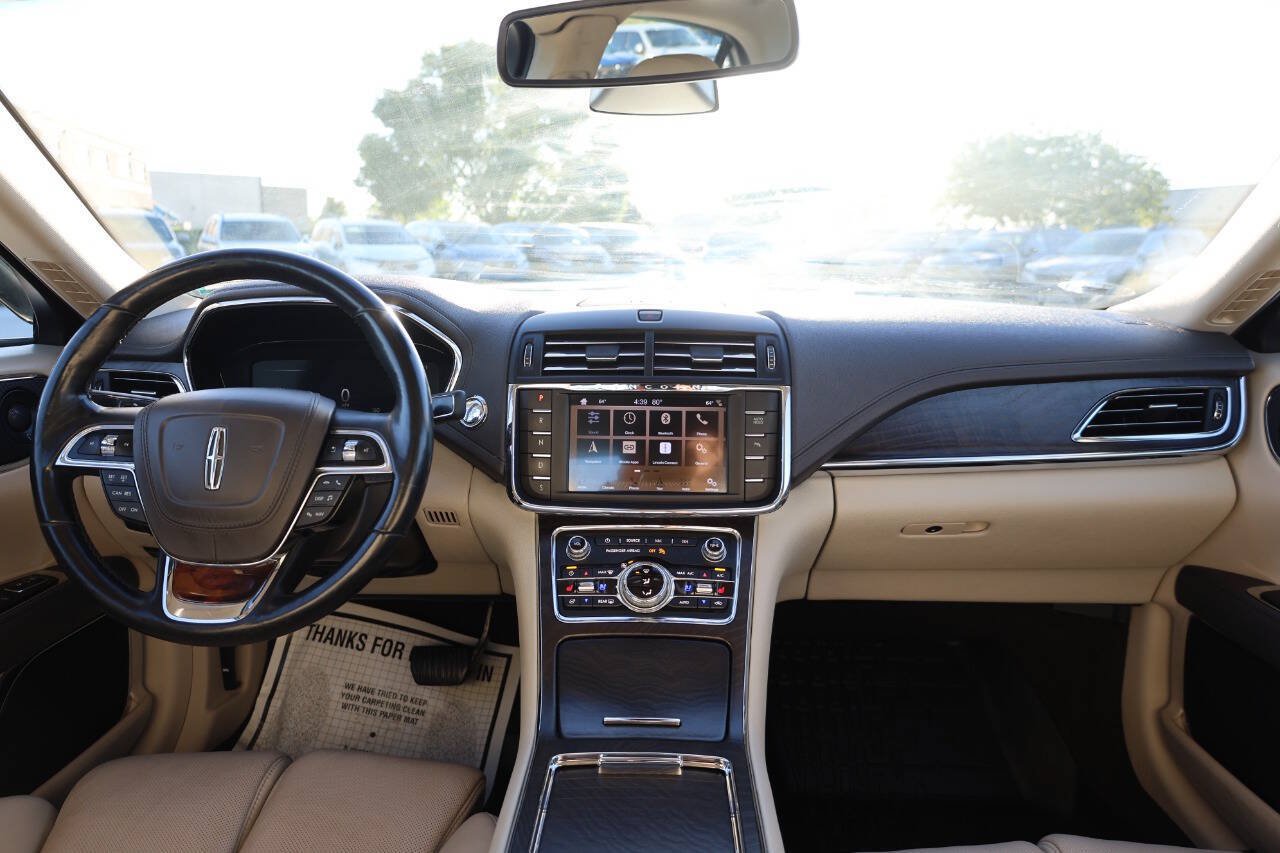 Used 2019 Lincoln Continental Select w/ Continental Climate Package FWD image 14